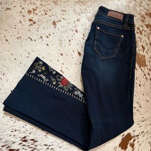 Rock & Roll Cowgirl Dark Blue Floral Embroidered Jeans
